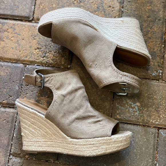 Boho Taupe Frabric Peep Toe Platform Raffia Wedge - Picture 3 of 7